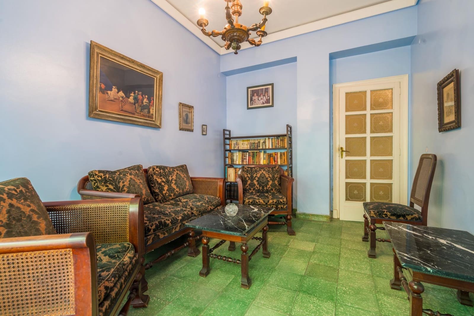 6 bedroom Flat for sale in Valencia city - € 710,000 (Ref: 9934360)