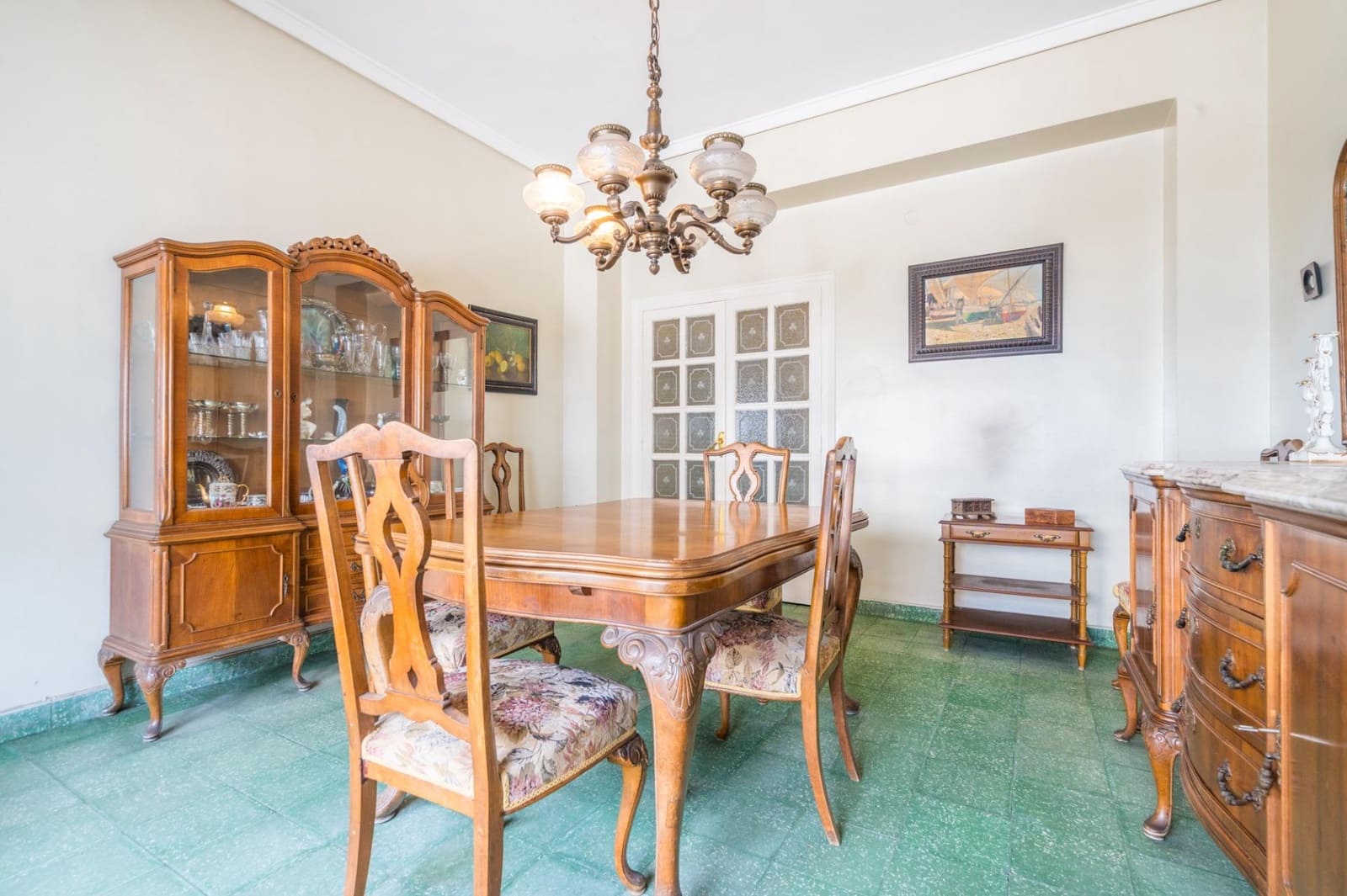 6 bedroom Flat for sale in Valencia city - € 710,000 (Ref: 9934360)