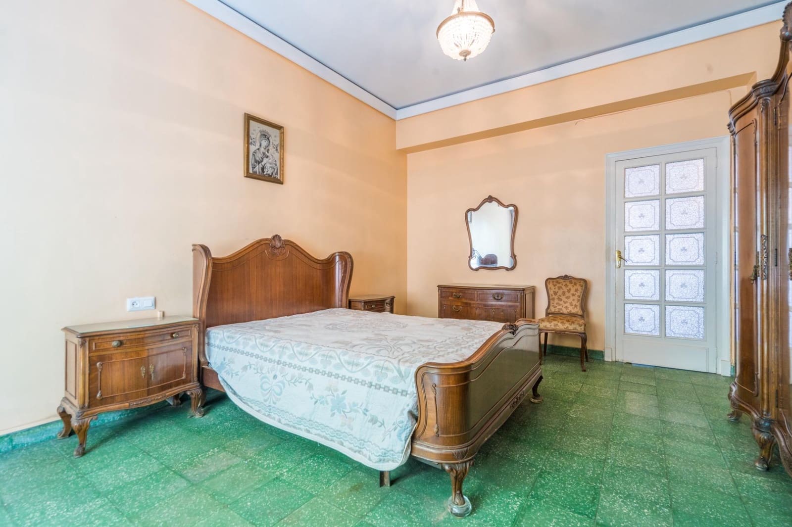6 bedroom Flat for sale in Valencia city - € 710,000 (Ref: 9934360)