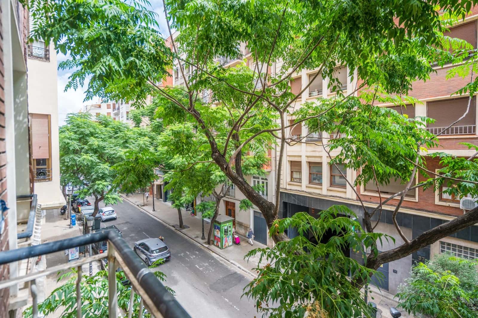 6 bedroom Flat for sale in Valencia city - € 710,000 (Ref: 9934360)