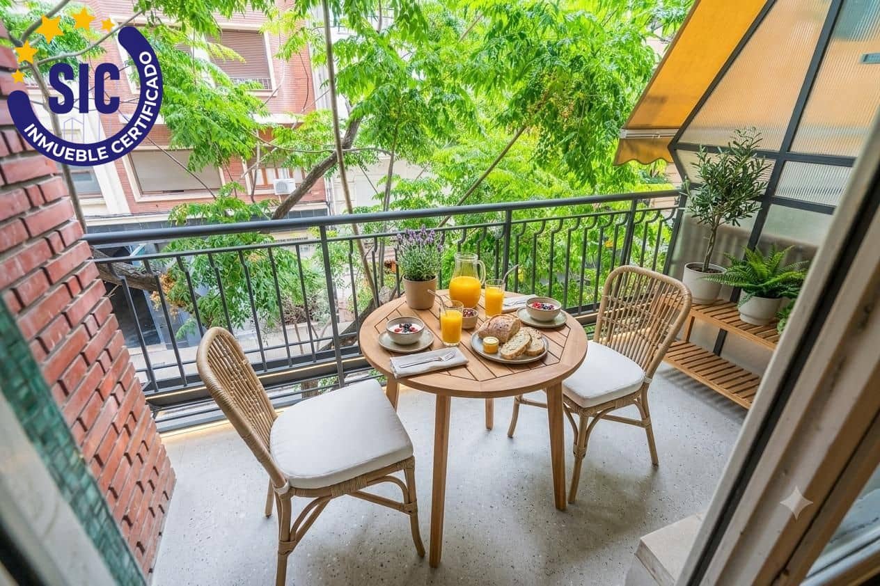 6 bedroom Flat for sale in Valencia city - € 710,000 (Ref: 9934360)
