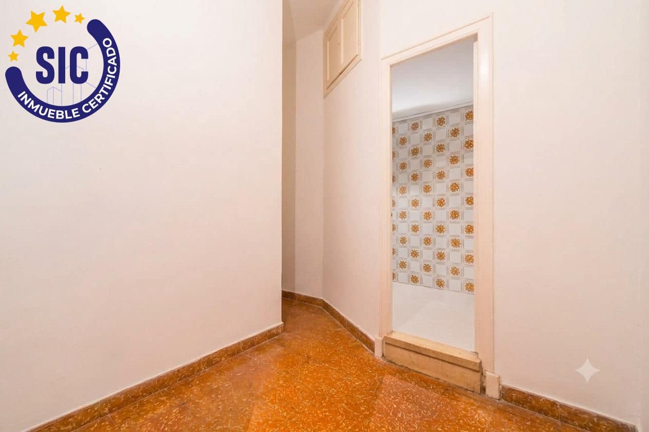 6 bedroom Flat for sale in Valencia city - € 710,000 (Ref: 9934360)