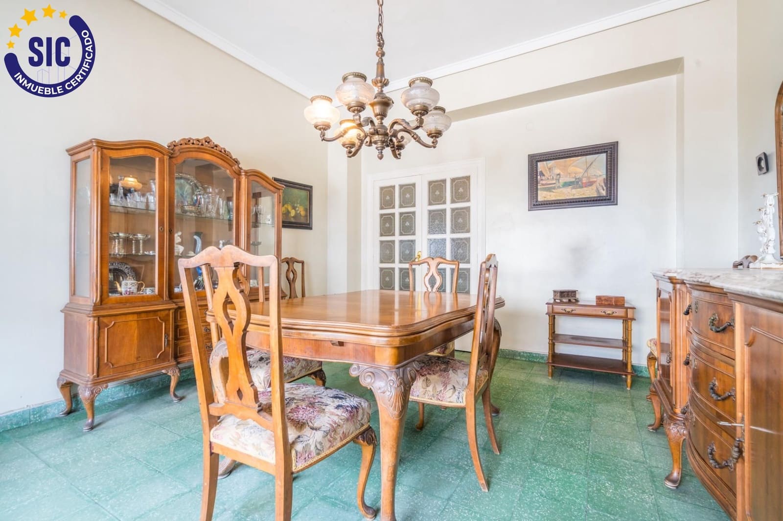 6 bedroom Flat for sale in Valencia city - € 710,000 (Ref: 9934360)