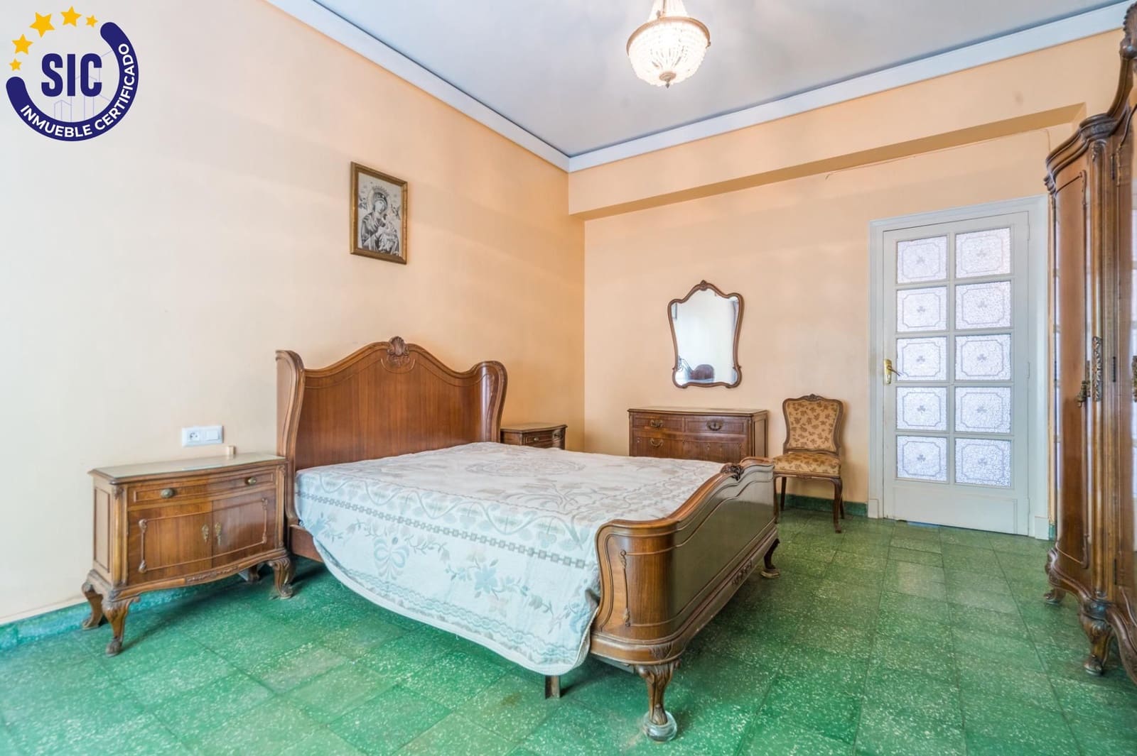 6 bedroom Flat for sale in Valencia city - € 710,000 (Ref: 9934360)