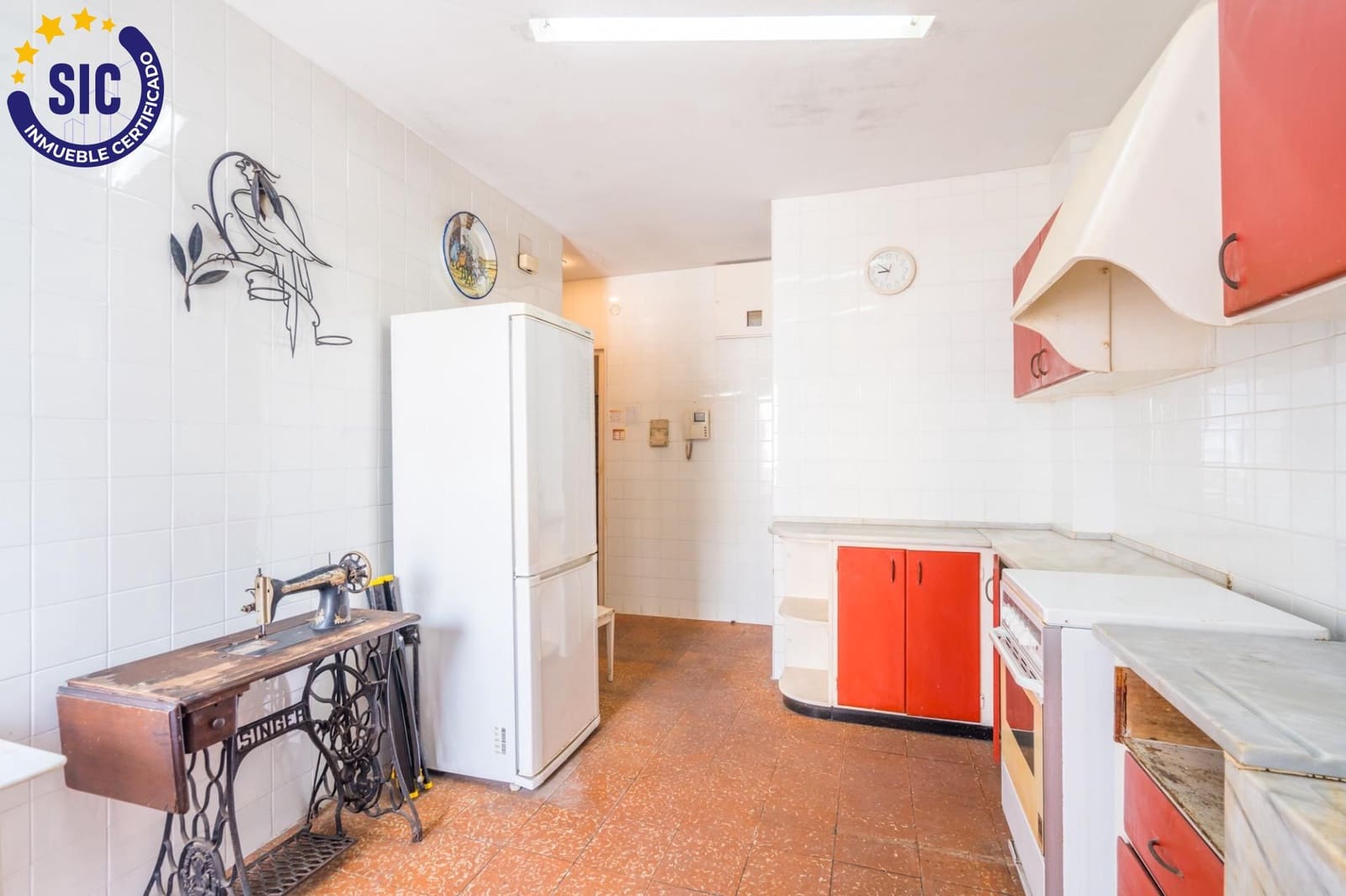 6 bedroom Flat for sale in Valencia city - € 710,000 (Ref: 9934360)
