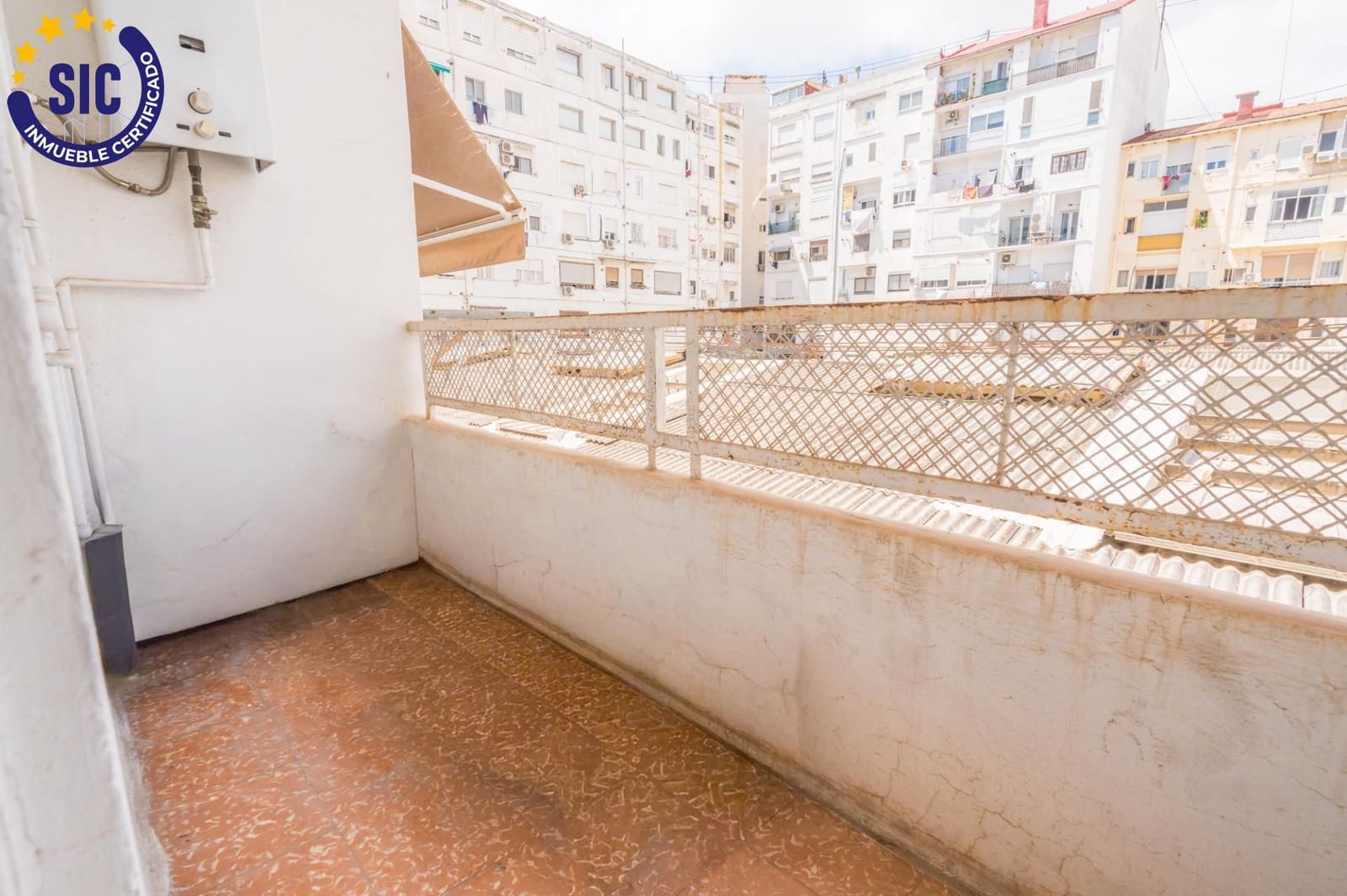 6 bedroom Flat for sale in Valencia city - € 710,000 (Ref: 9934360)