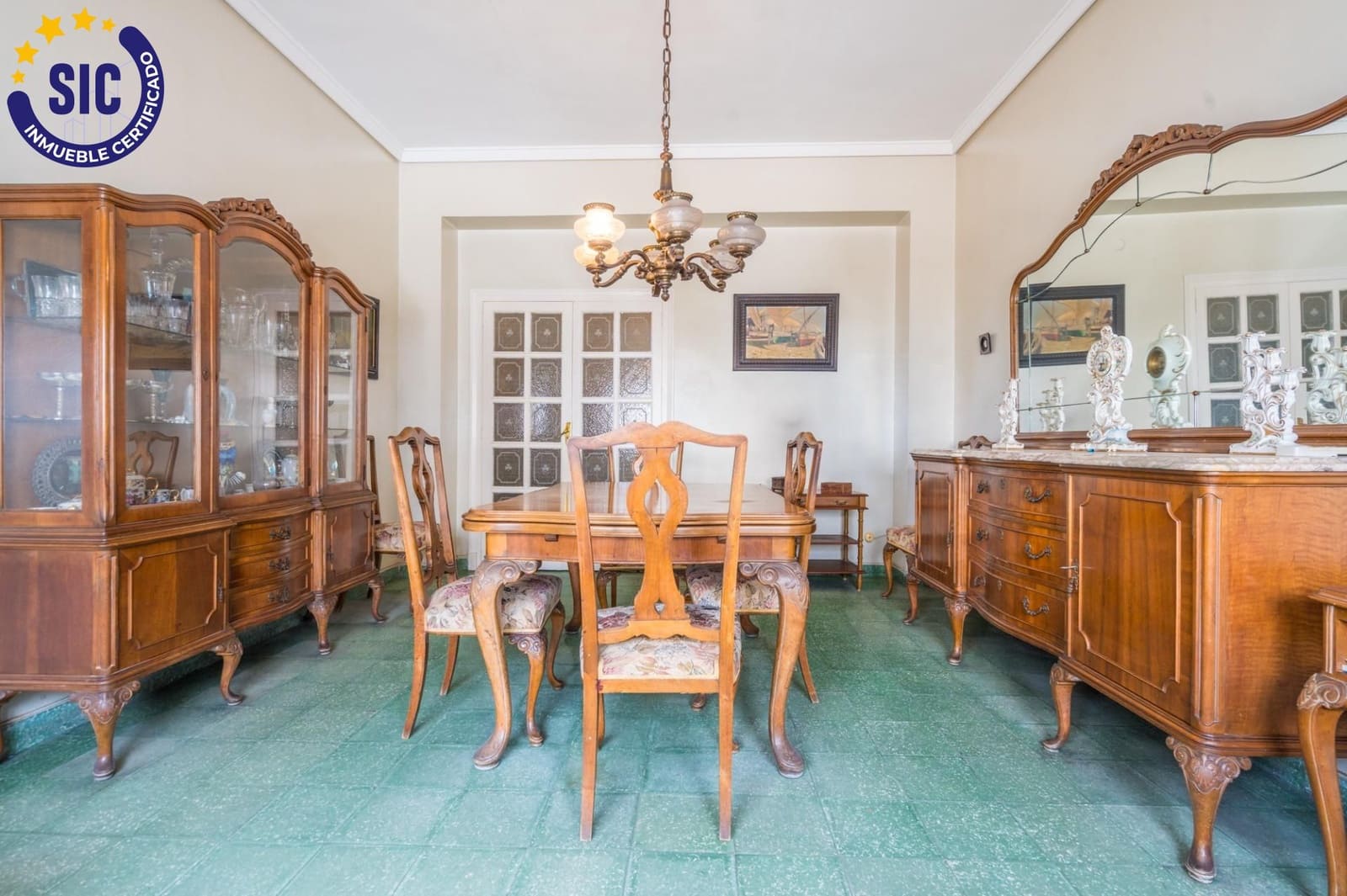 6 bedroom Flat for sale in Valencia city - € 710,000 (Ref: 9934360)