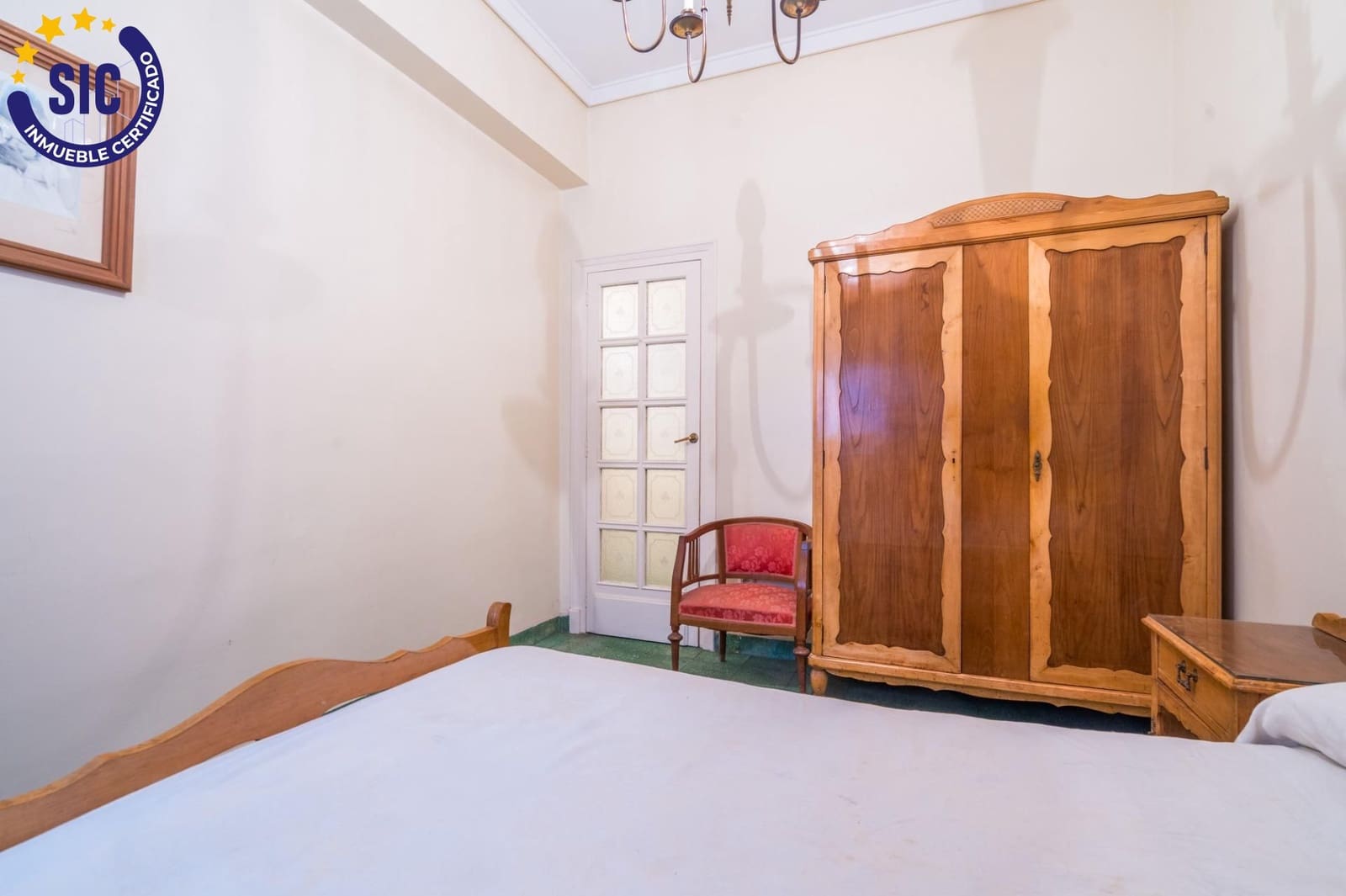 6 bedroom Flat for sale in Valencia city - € 710,000 (Ref: 9934360)