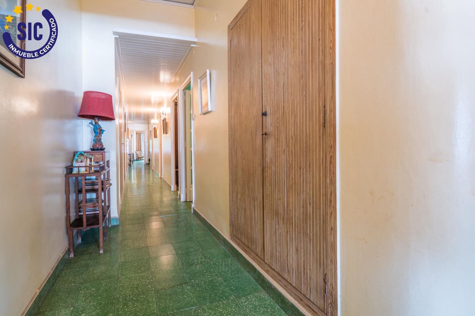 6 bedroom Flat for sale in Valencia city - € 710,000 (Ref: 9934360)