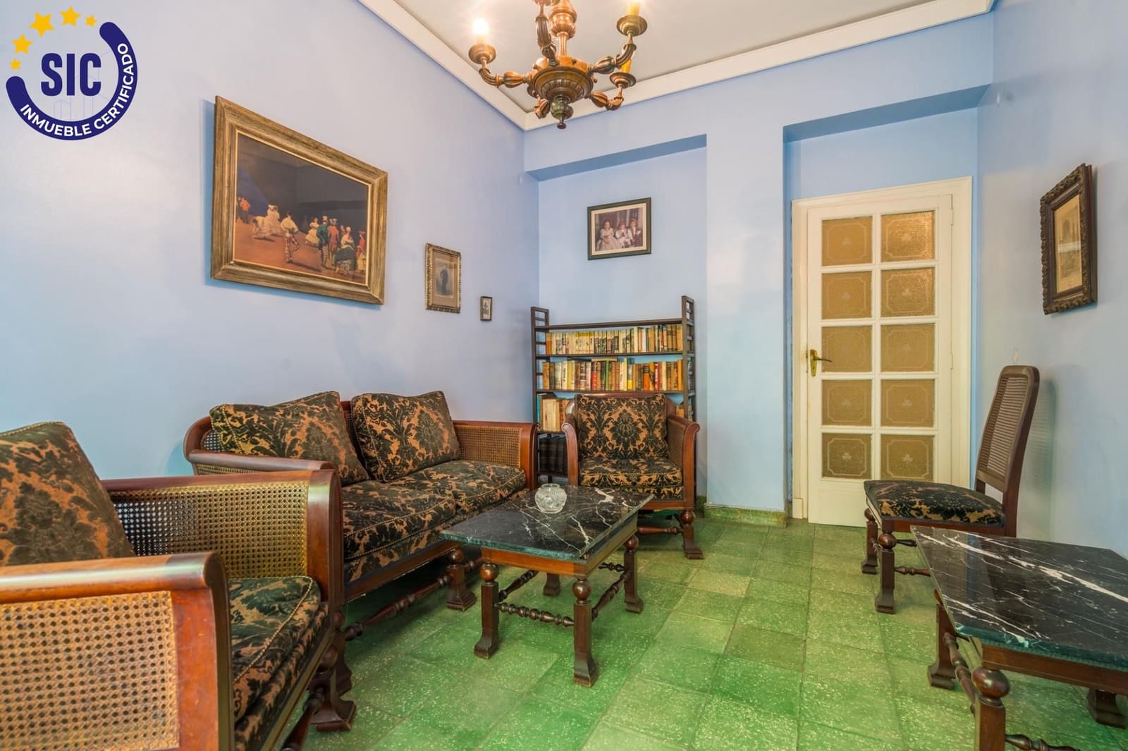6 bedroom Flat for sale in Valencia city - € 710,000 (Ref: 9934360)