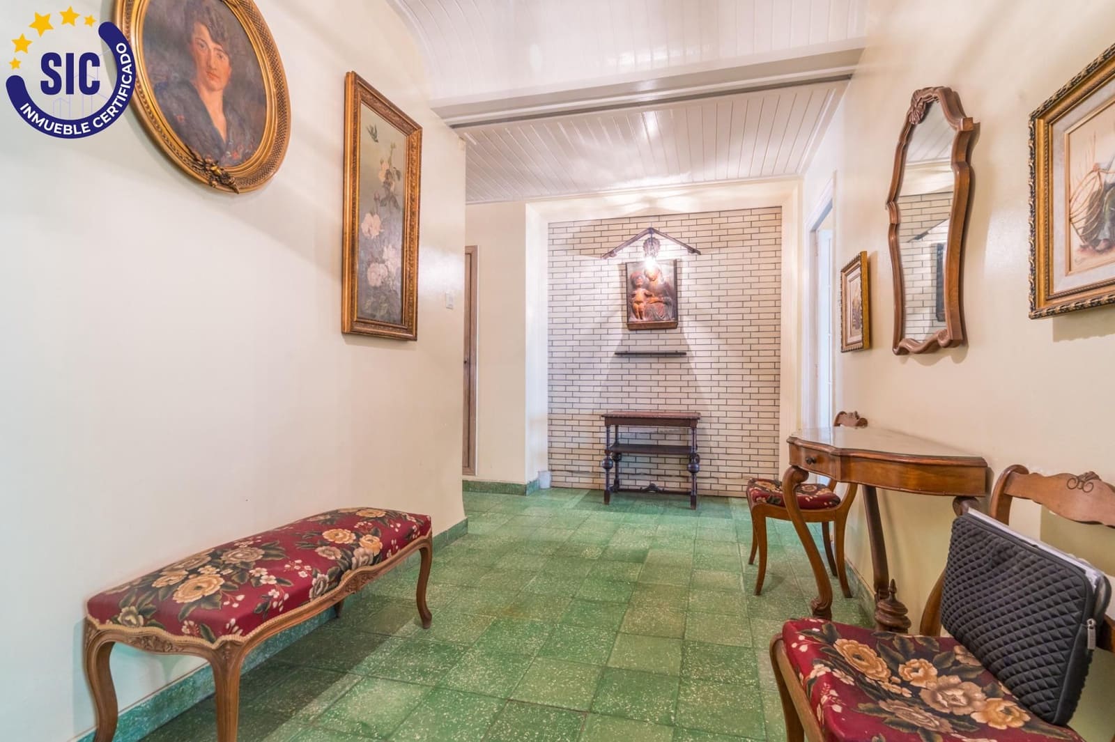6 bedroom Flat for sale in Valencia city - € 710,000 (Ref: 9934360)