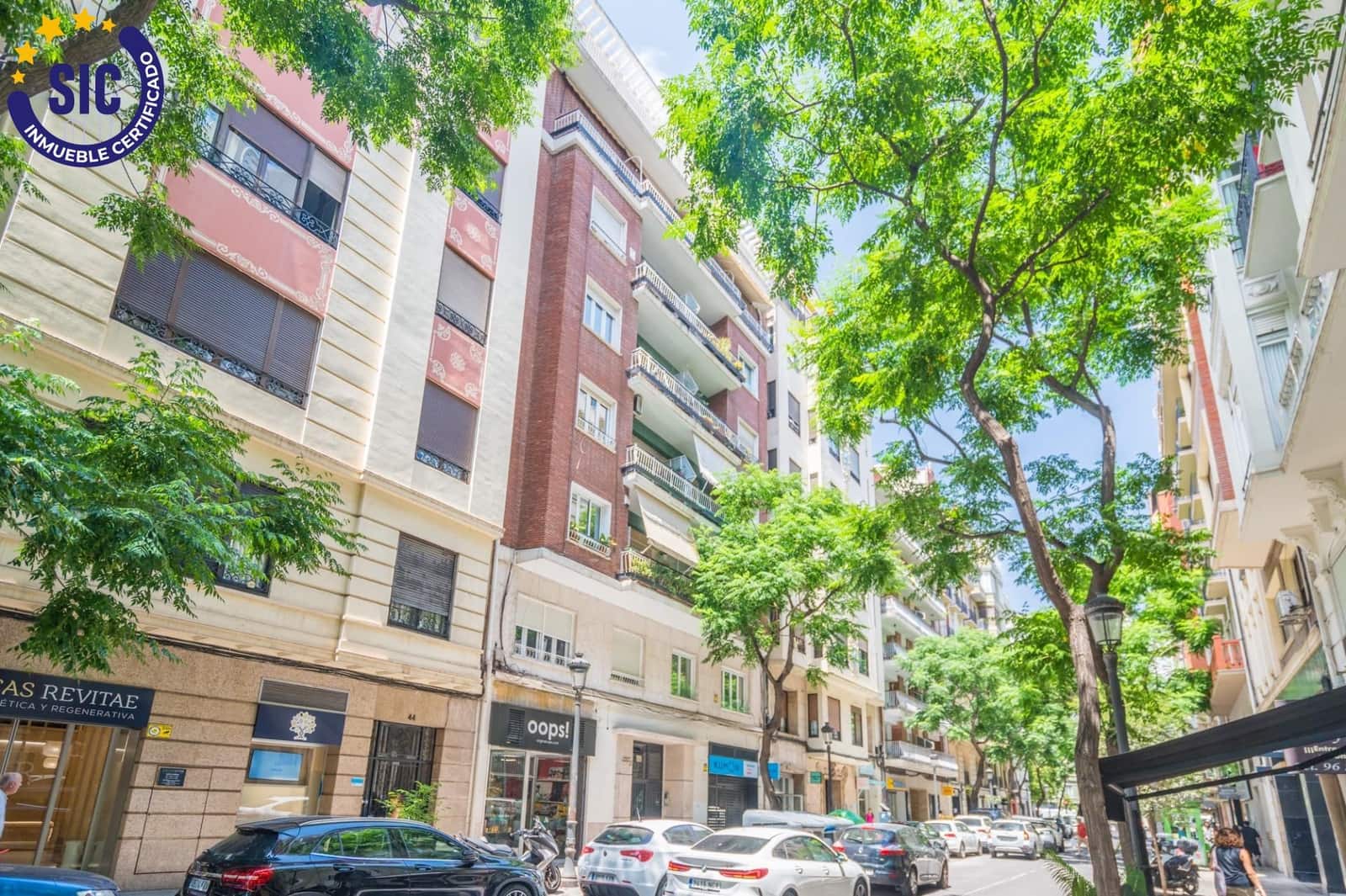6 bedroom Flat for sale in Valencia city - € 710,000 (Ref: 9934360)