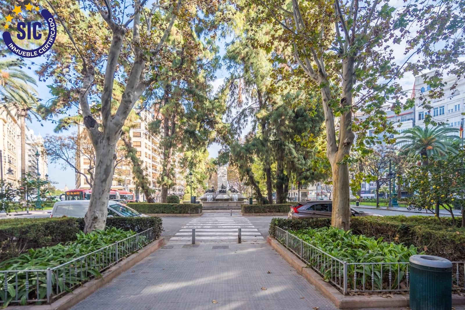 6 bedroom Flat for sale in Valencia city - € 710,000 (Ref: 9934360)