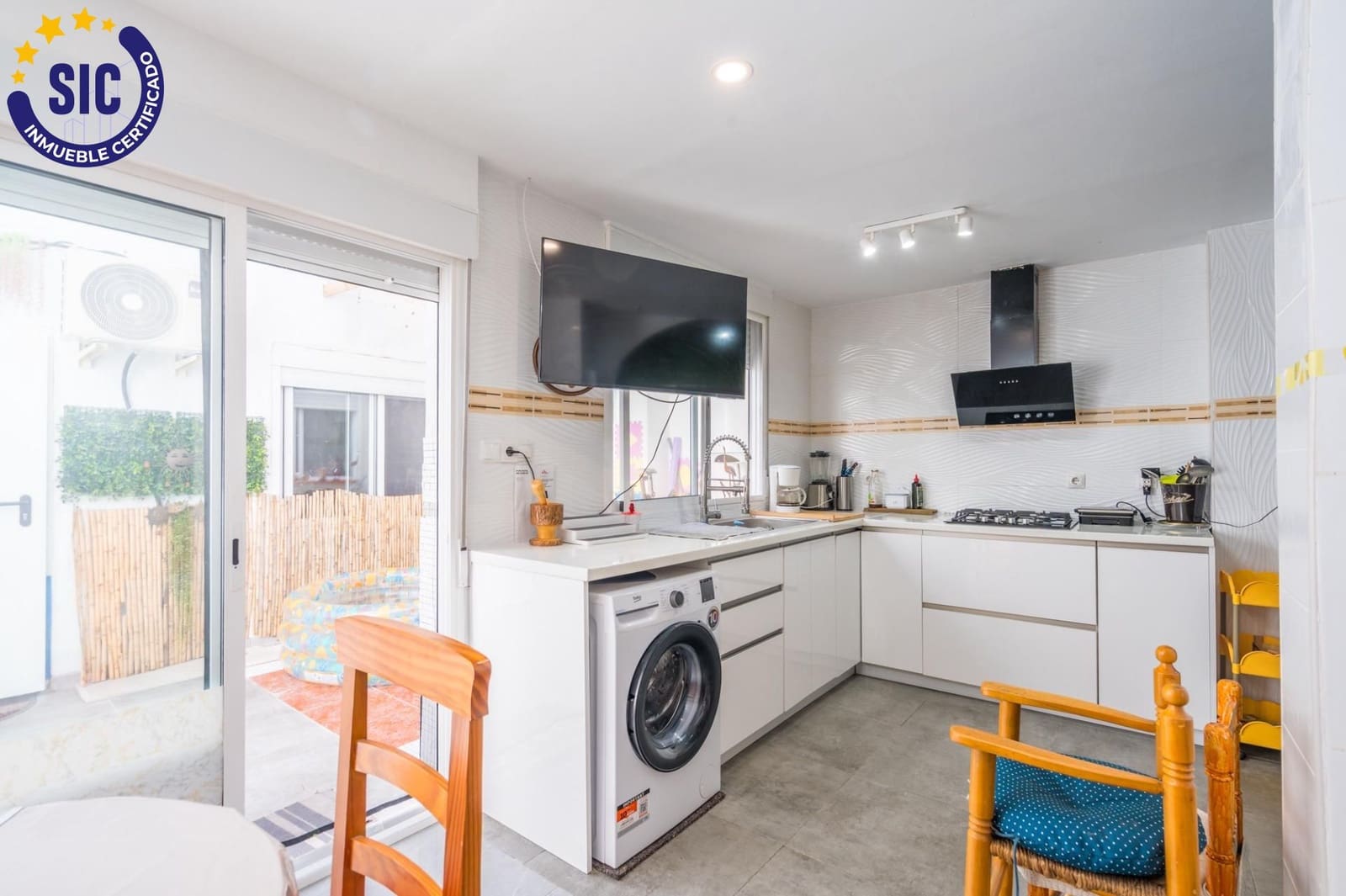 2 slaapkamer Appartement te koop in Alginet met garage - € 170.000 (Ref: 9936530)