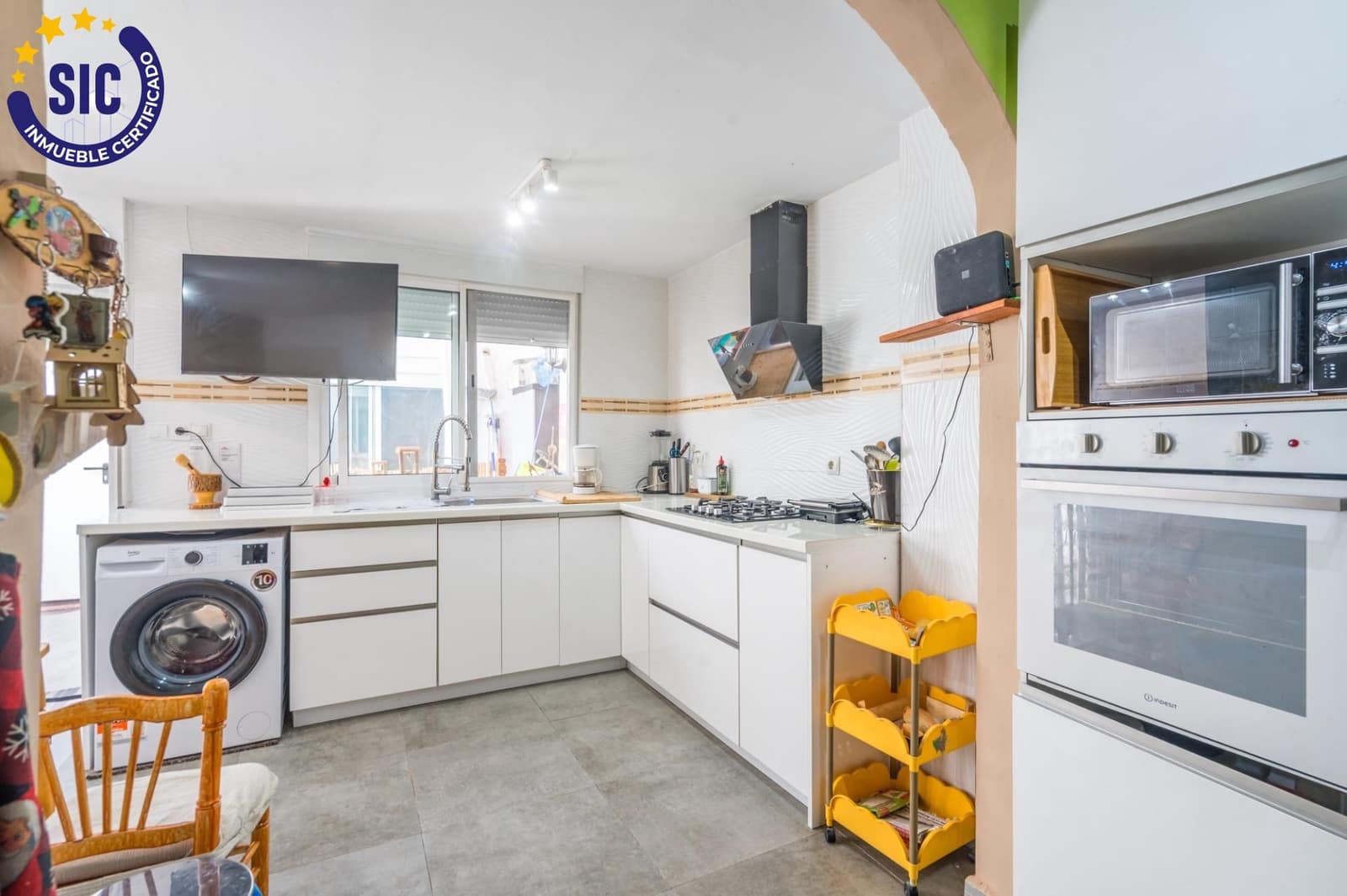 2 slaapkamer Appartement te koop in Alginet met garage - € 170.000 (Ref: 9936530)