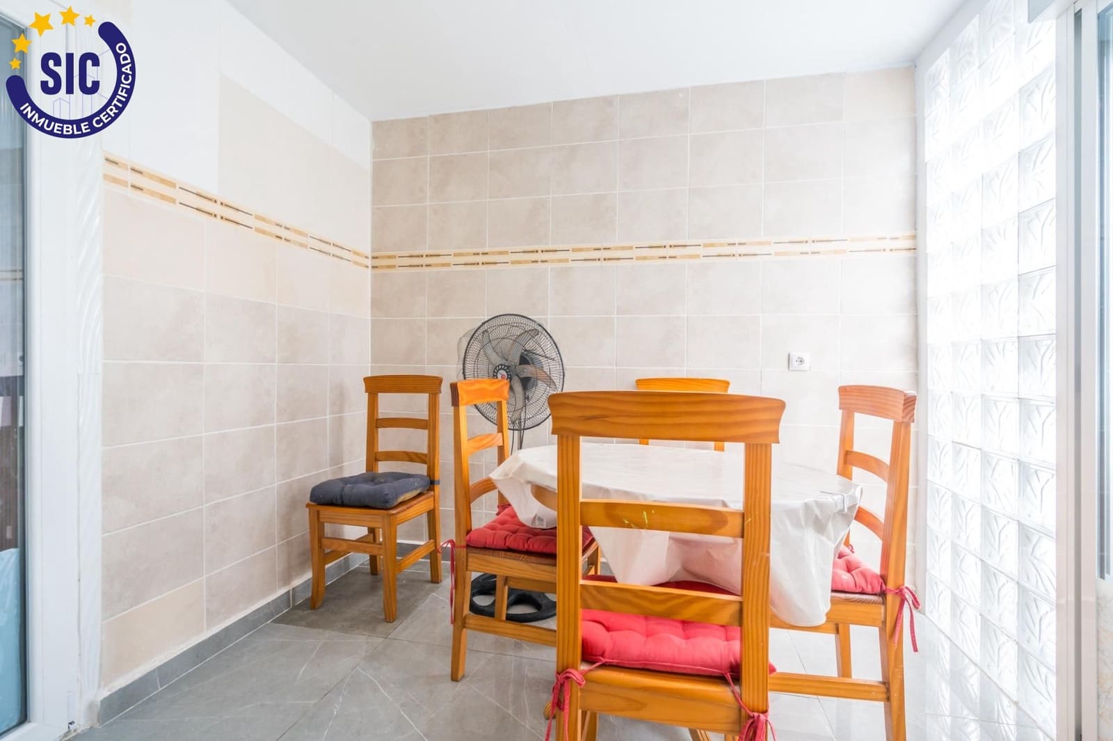 2 slaapkamer Appartement te koop in Alginet met garage - € 170.000 (Ref: 9936530)