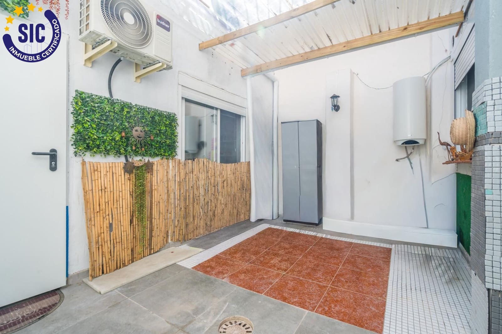 2 slaapkamer Appartement te koop in Alginet met garage - € 170.000 (Ref: 9936530)