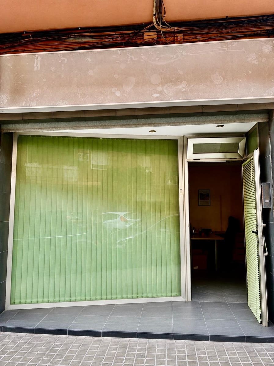 Commercial for sale in Sagunto / Sagunt - € 199,900 (Ref: 9942663)