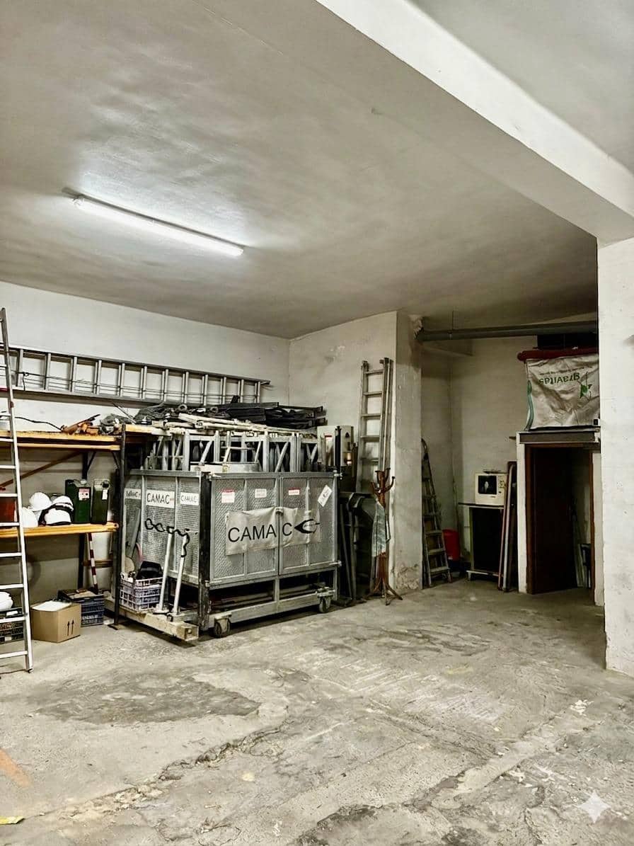Commercial for sale in Sagunto / Sagunt - € 199,900 (Ref: 9942663)