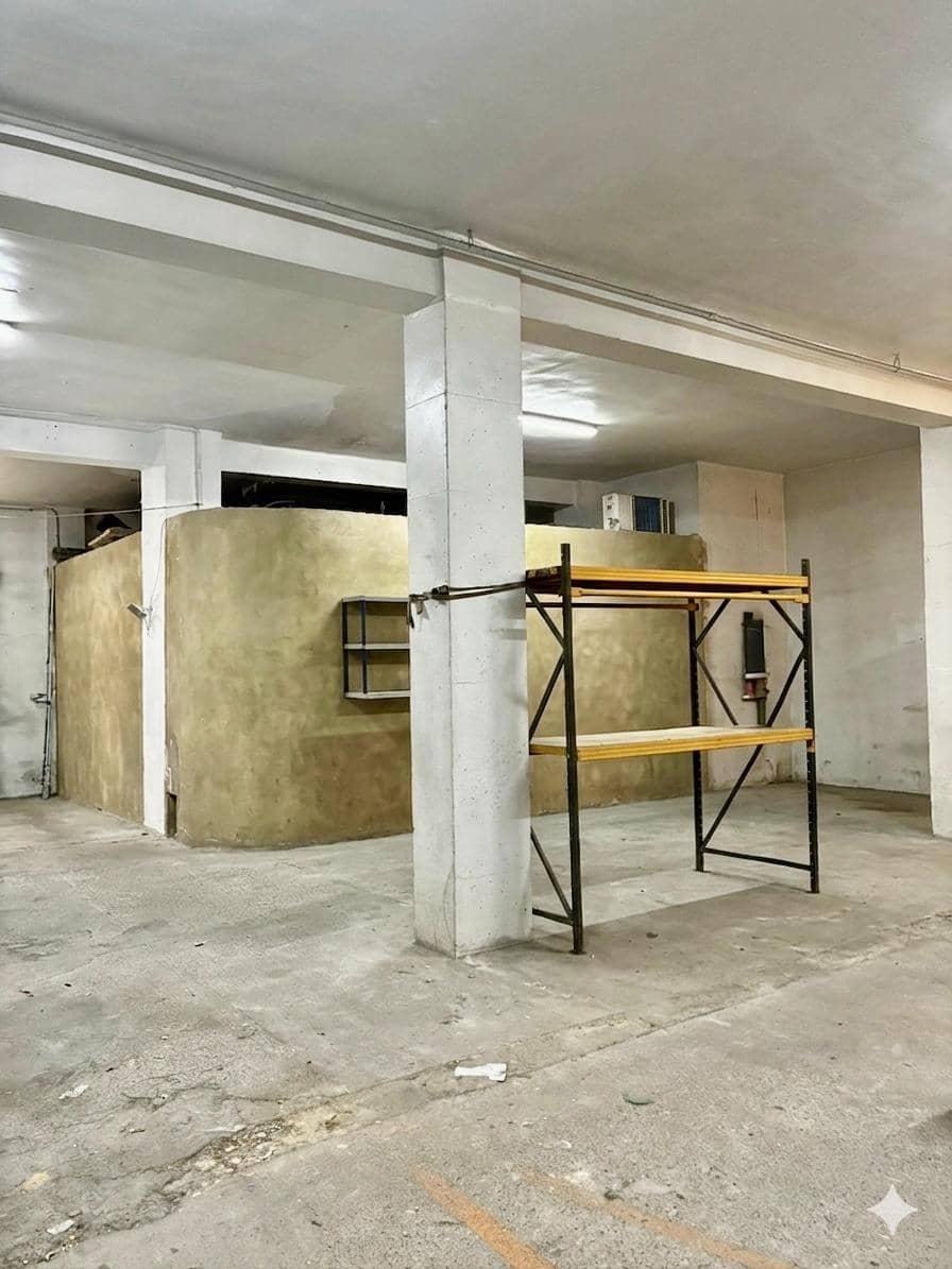 Commercial for sale in Sagunto / Sagunt - € 199,900 (Ref: 9942663)