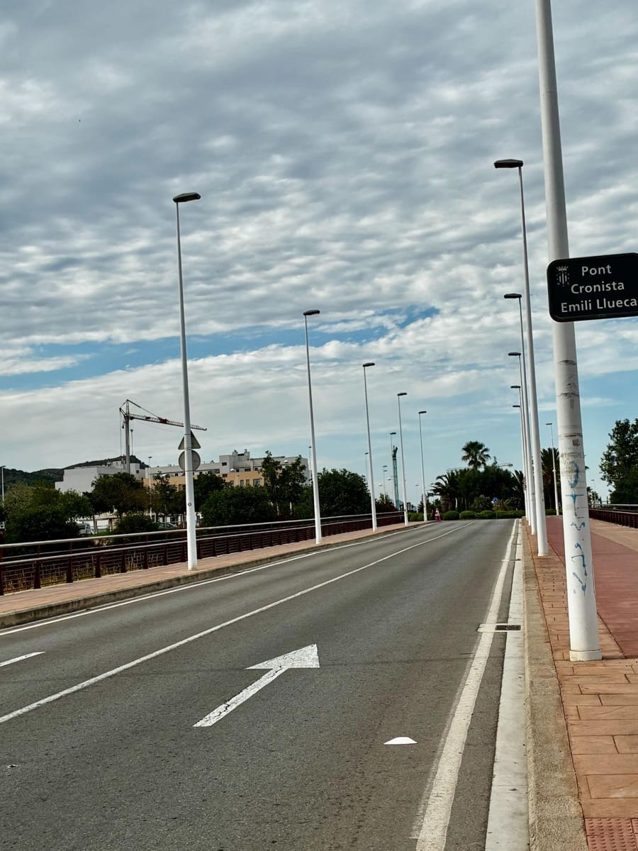 Commercial for sale in Sagunto / Sagunt - € 199,900 (Ref: 9942663)
