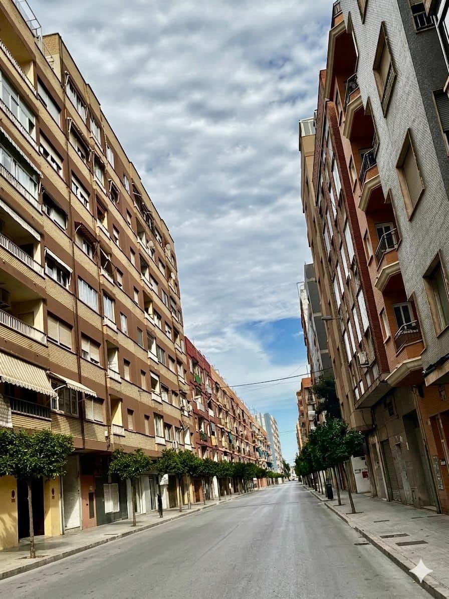 Commercial for sale in Sagunto / Sagunt - € 199,900 (Ref: 9942663)