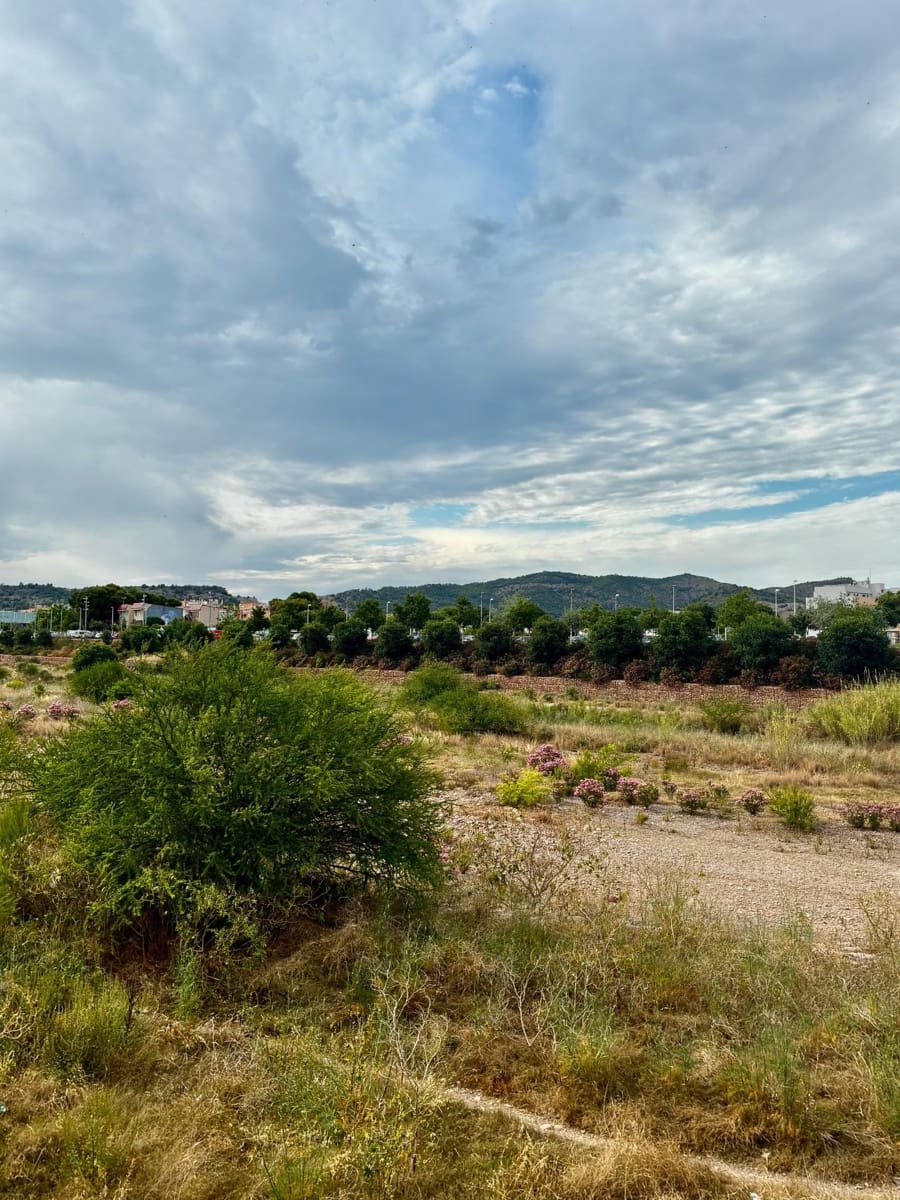 Commercial for sale in Sagunto / Sagunt - € 199,900 (Ref: 9942663)