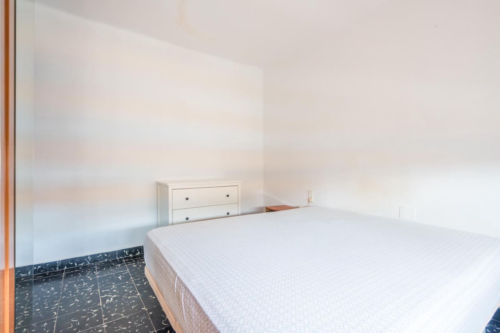 4 sovrum Lägenhet till salu i Valencia stad - 198 000 € (Ref: 9965397)