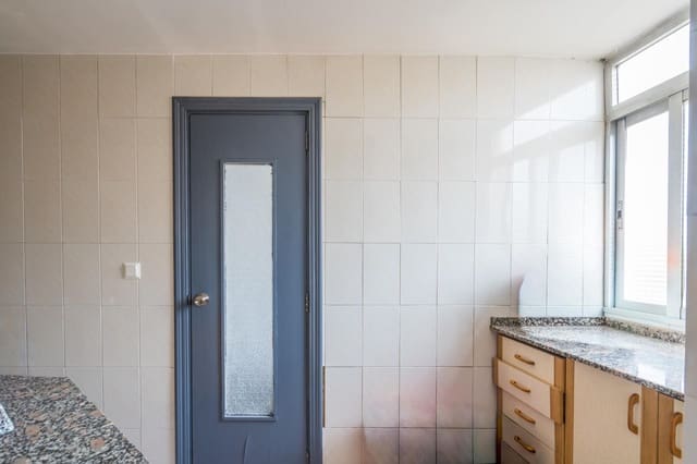 4 camera da letto Appartamento in vendita in Benicalap, Valencia città - 198.000 € (Rif: 9965397)