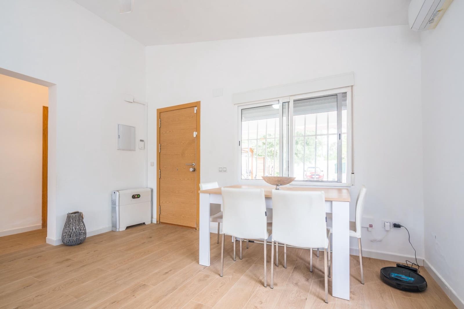 3 soveværelse Finca/Landehus til salg i Pedralba med swimmingpool - € 160.000 (Ref: 9970761)