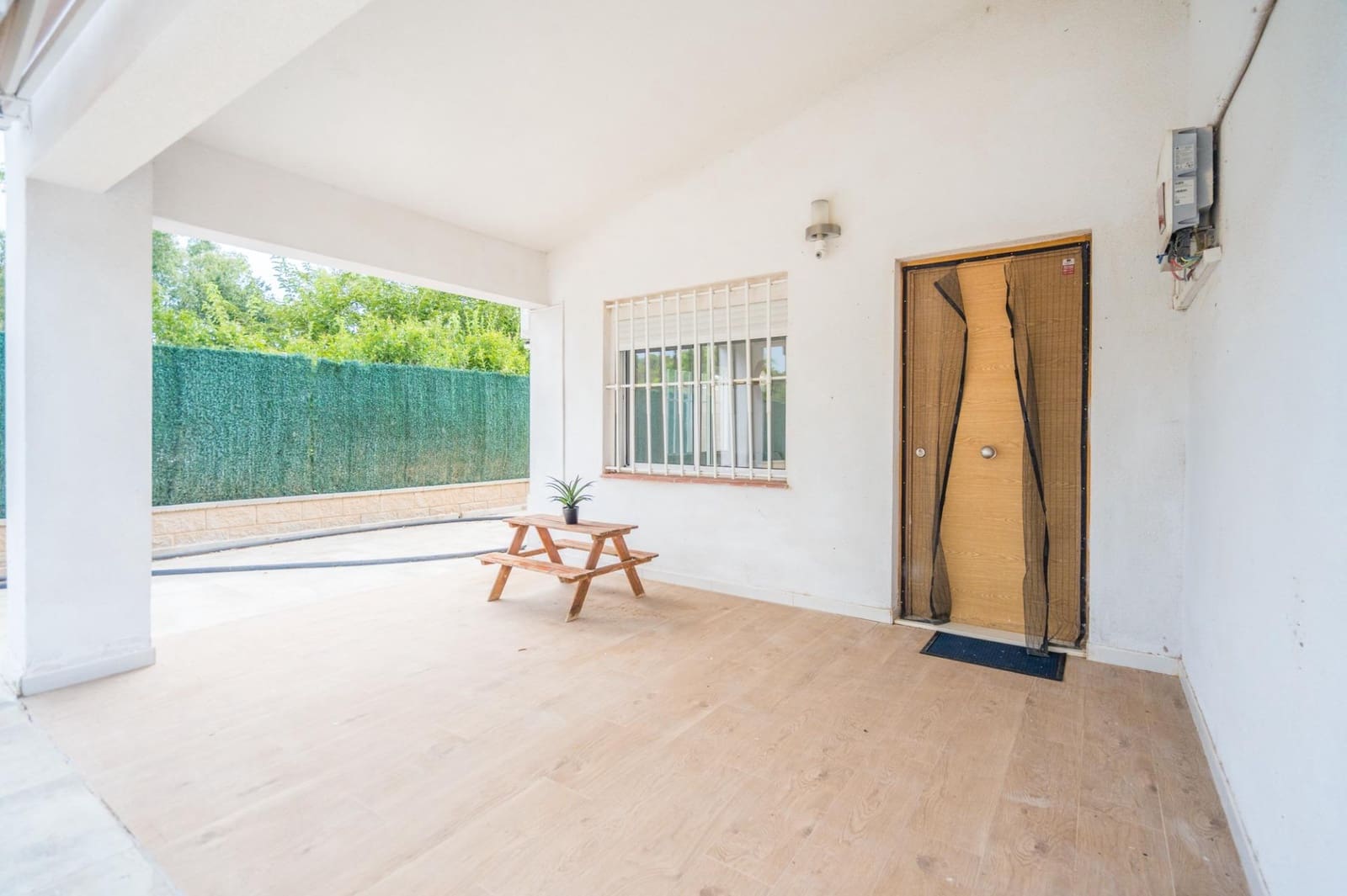 3 soveværelse Finca/Landehus til salg i Pedralba med swimmingpool - € 160.000 (Ref: 9970761)