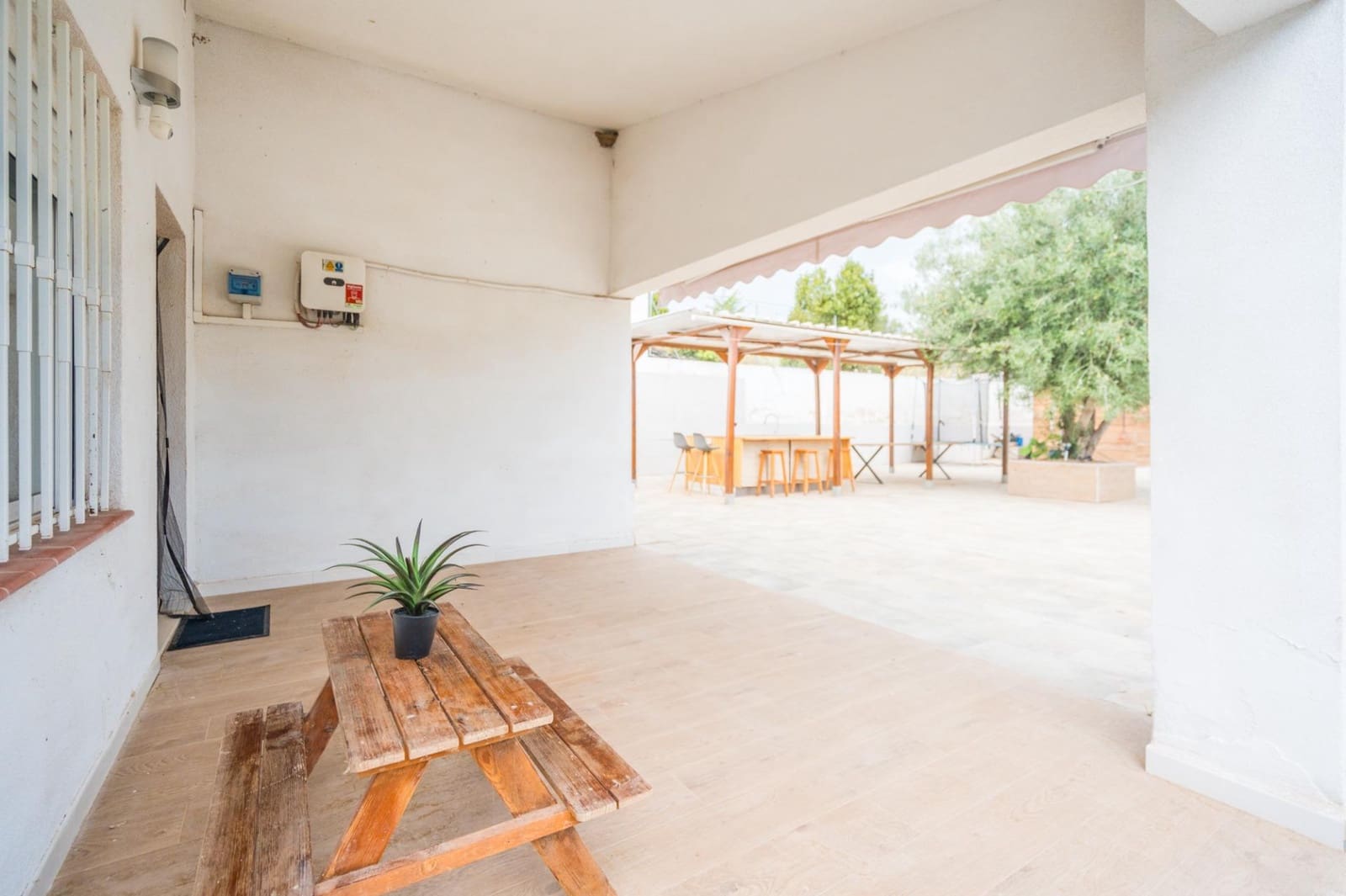 3 soveværelse Finca/Landehus til salg i Pedralba med swimmingpool - € 160.000 (Ref: 9970761)