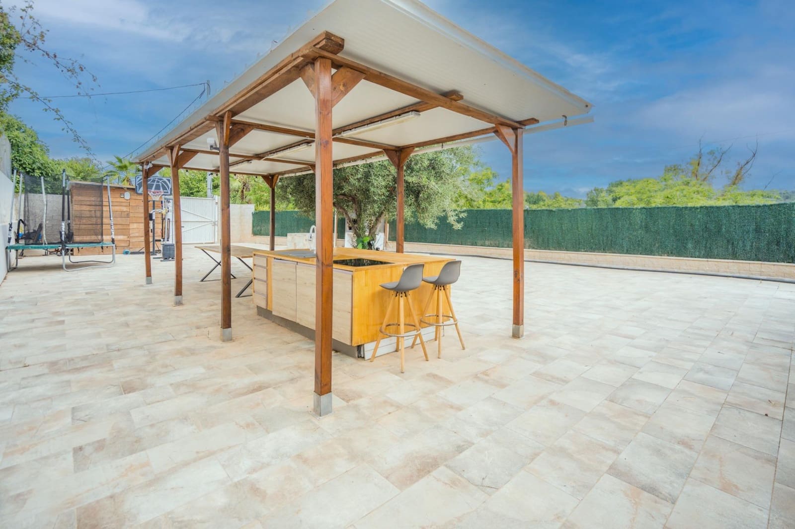 3 soveværelse Finca/Landehus til salg i Pedralba med swimmingpool - € 160.000 (Ref: 9970761)