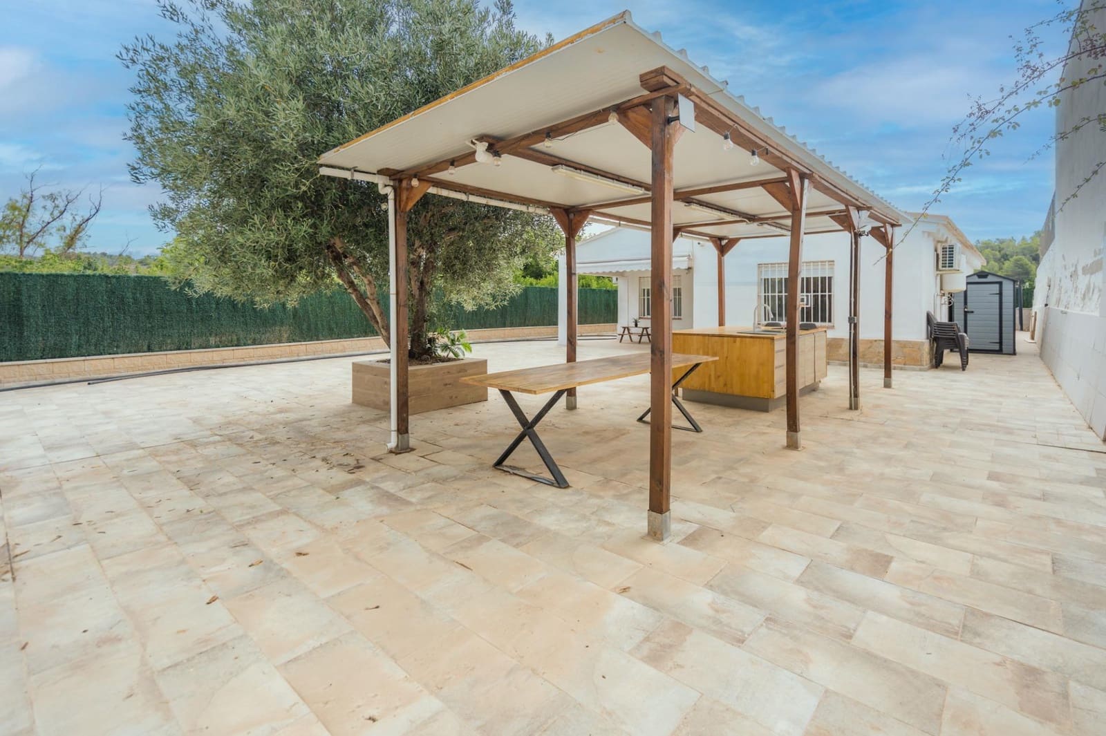 3 soveværelse Finca/Landehus til salg i Pedralba med swimmingpool - € 160.000 (Ref: 9970761)