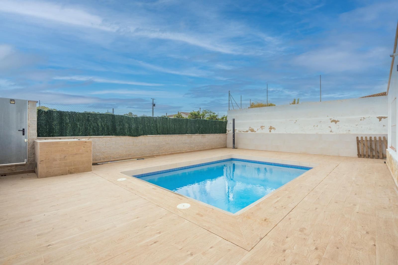 3 soveværelse Finca/Landehus til salg i Pedralba med swimmingpool - € 160.000 (Ref: 9970761)