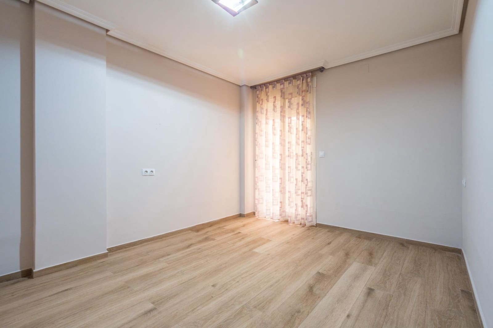 4 soverom Leilighet til salgs i Aldaia med garasje - € 319 900 (Ref: 9973452)