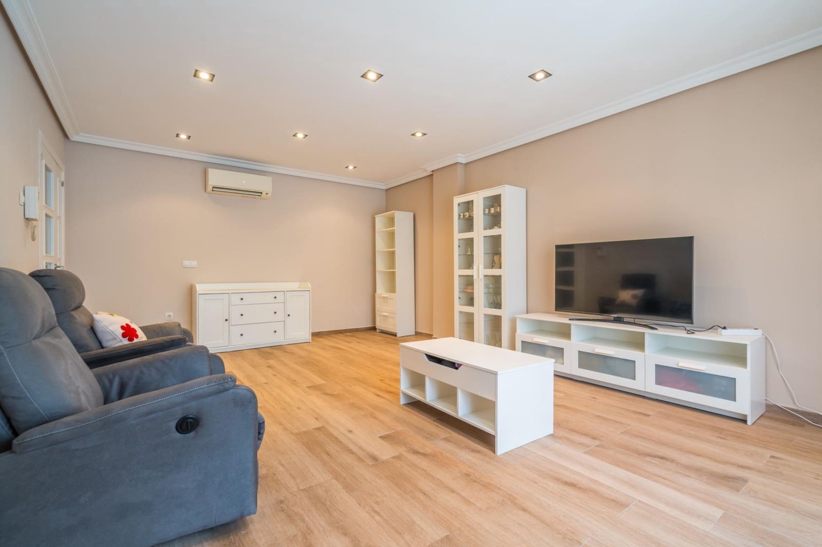 4 soverom Leilighet til salgs i Aldaia med garasje - € 319 900 (Ref: 9973452)