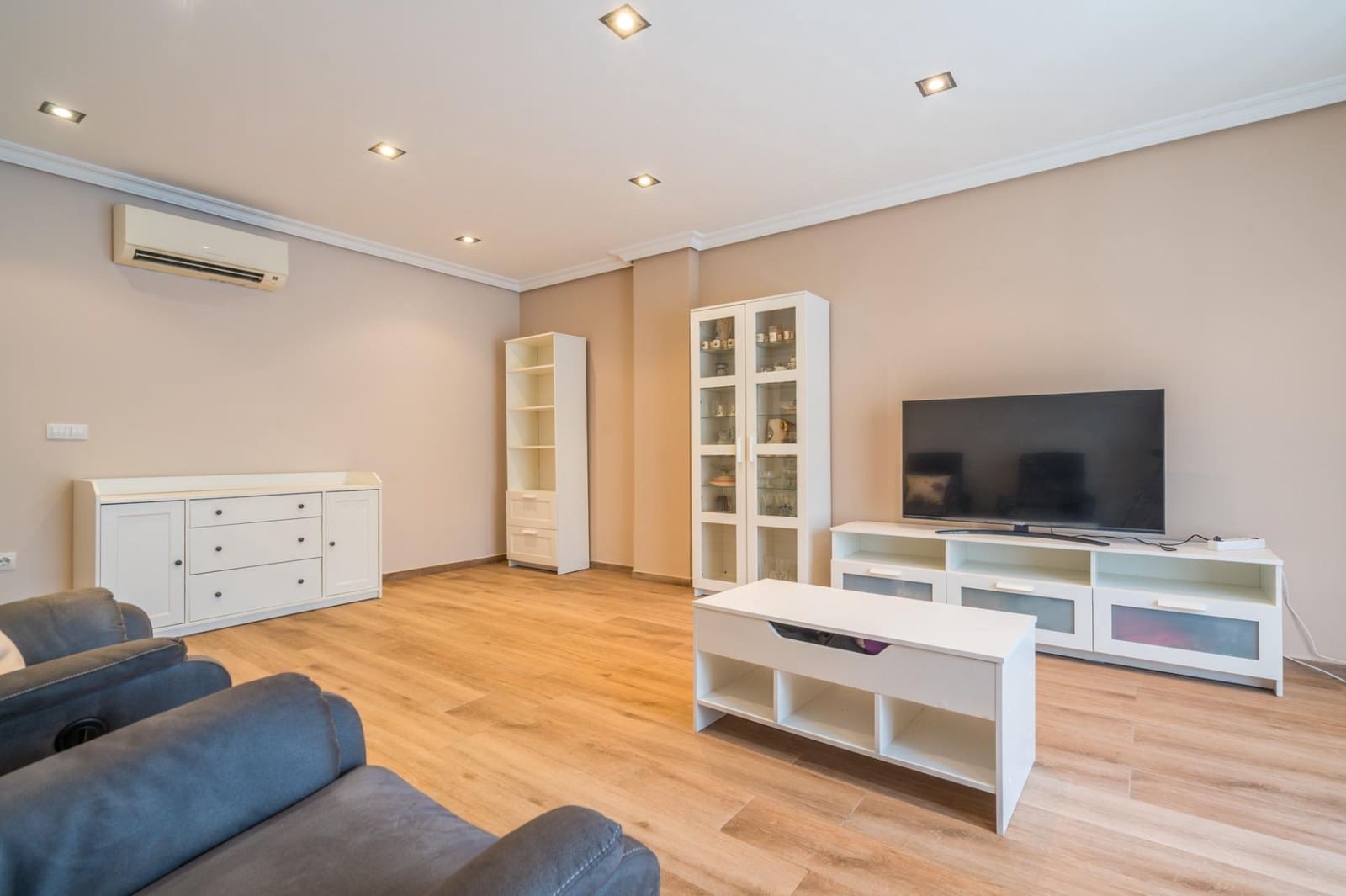 4 soverom Leilighet til salgs i Aldaia med garasje - € 319 900 (Ref: 9973452)