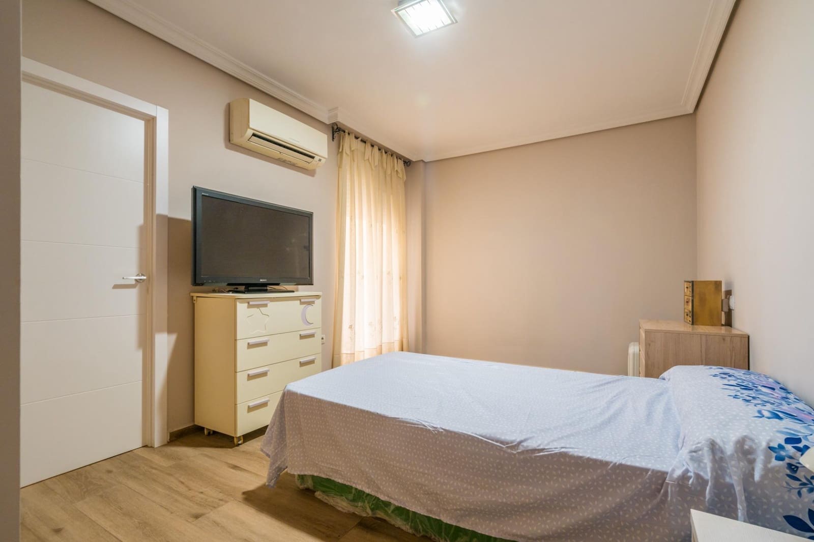 4 soverom Leilighet til salgs i Aldaia med garasje - € 319 900 (Ref: 9973452)