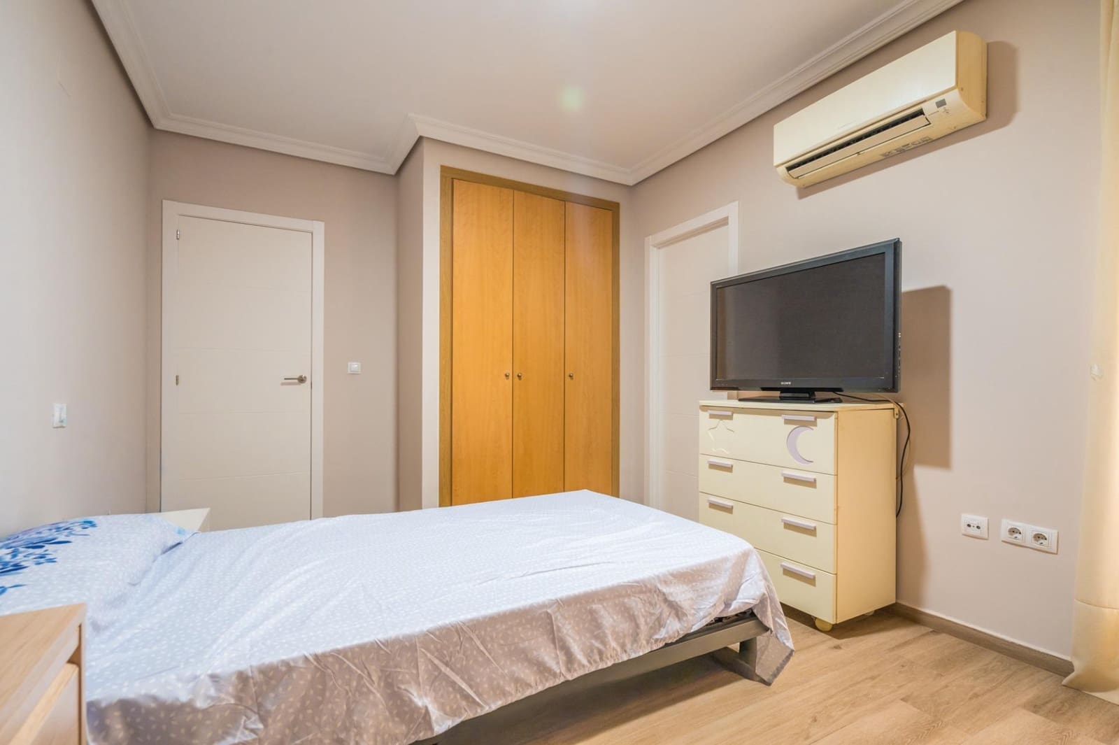 4 soverom Leilighet til salgs i Aldaia med garasje - € 319 900 (Ref: 9973452)