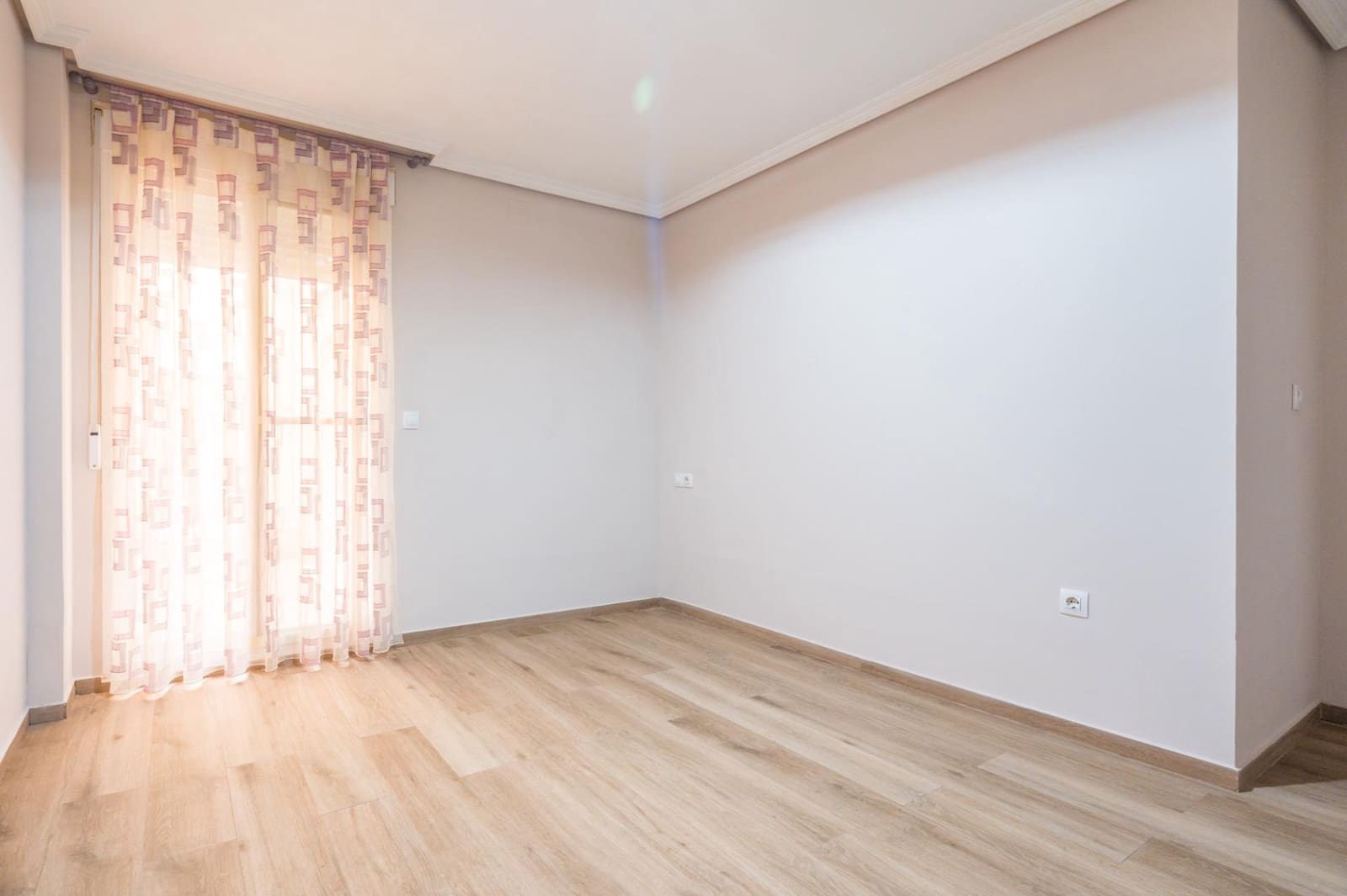 4 soverom Leilighet til salgs i Aldaia med garasje - € 319 900 (Ref: 9973452)