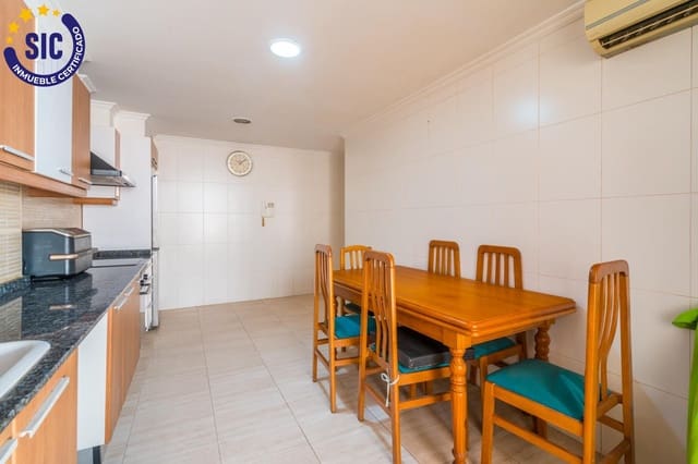 4 slaapkamer Flat te koop in Aldaia met garage - € 319.900 (Ref: 9973452)