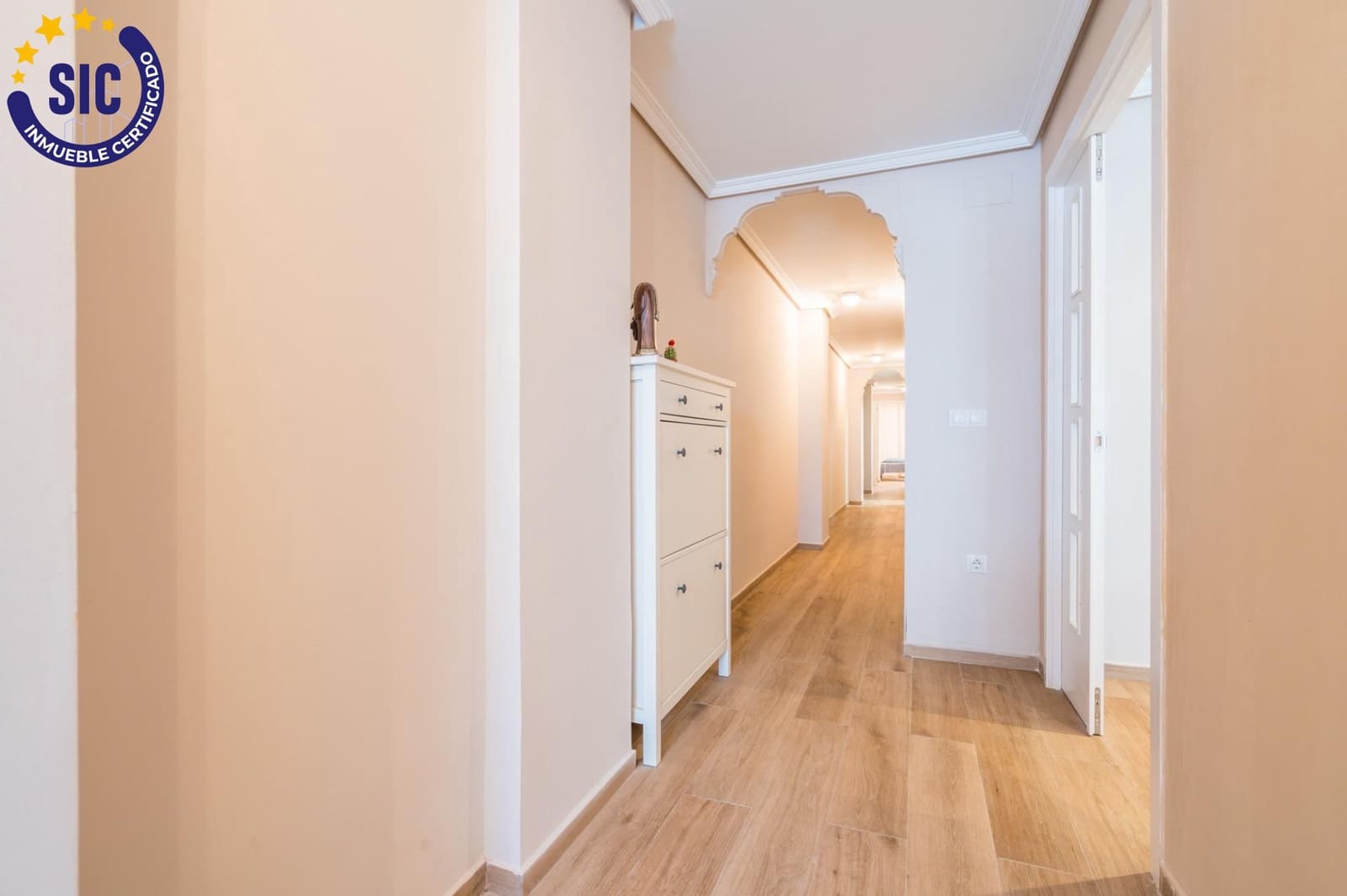 4 makuuhuone Asunto myytävänä paikassa Aldaia mukana 
autotalli - 319 900 € (Ref: 9973452)