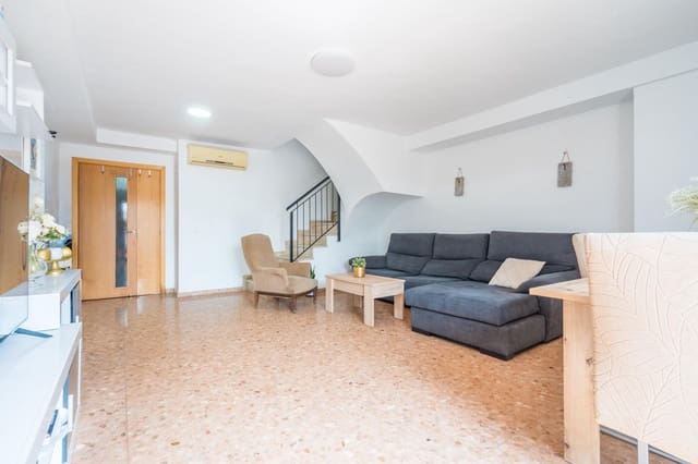 3 slaapkamer Penthouse te koop in Riba-roja de Túria met zwembad garage - € 265.000 (Ref: 9983121)