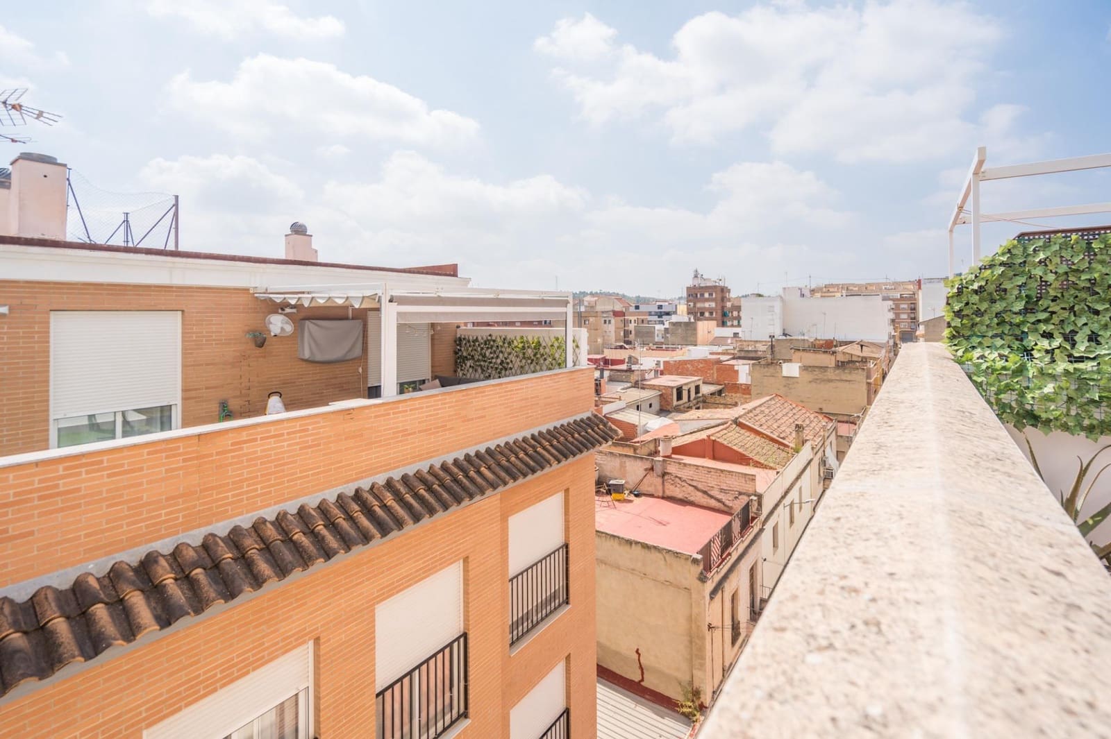 3 slaapkamer Penthouse te koop in Riba-roja de Turia met zwembad garage - € 265.000 (Ref: 9983121)