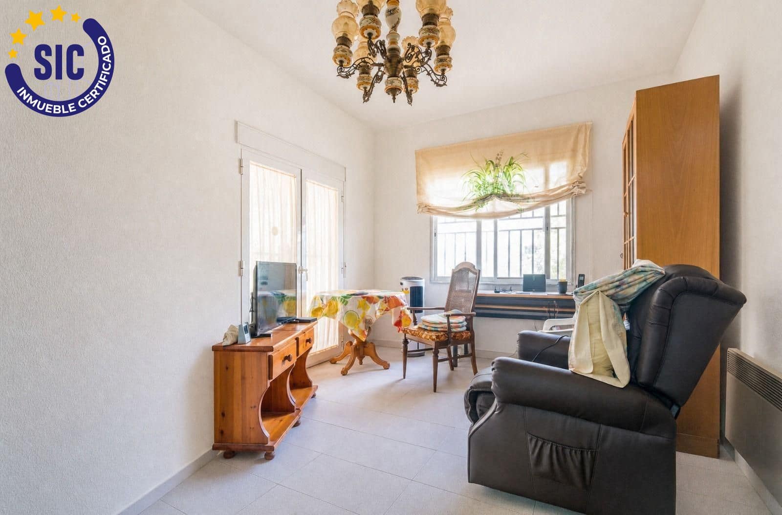 4 chambre Villa/Maison à vendre à Serra avec piscine garage - 499 000 € (Ref: 9990820)