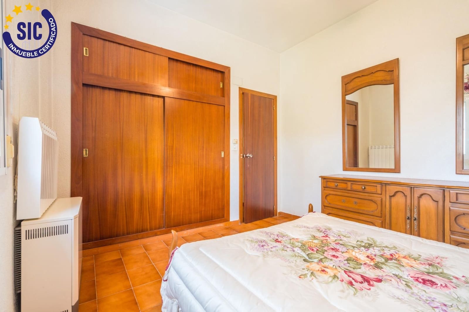 4 chambre Villa/Maison à vendre à Serra avec piscine garage - 499 000 € (Ref: 9990820)