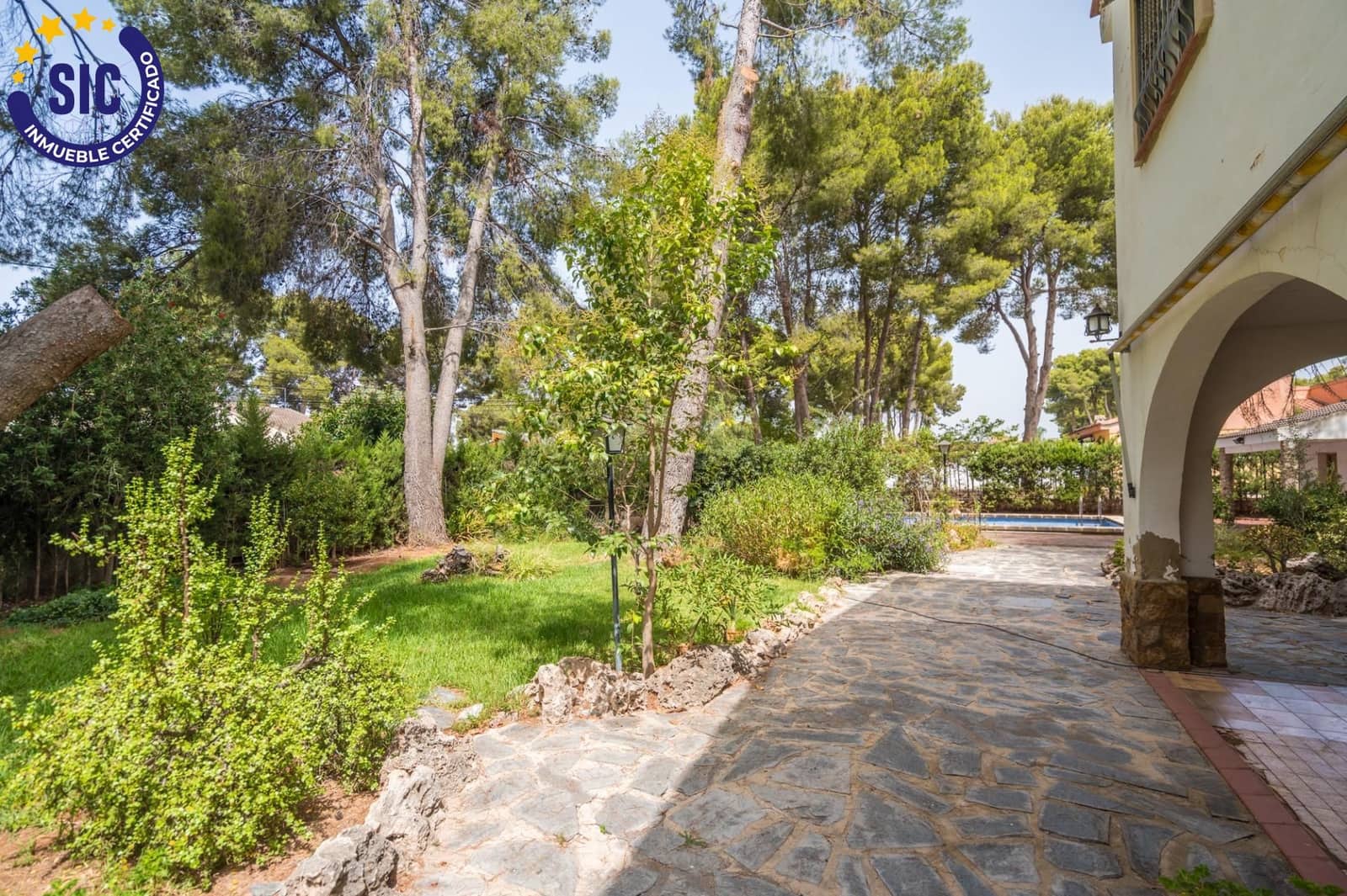 4 chambre Villa/Maison à vendre à Serra avec piscine garage - 499 000 € (Ref: 9990820)