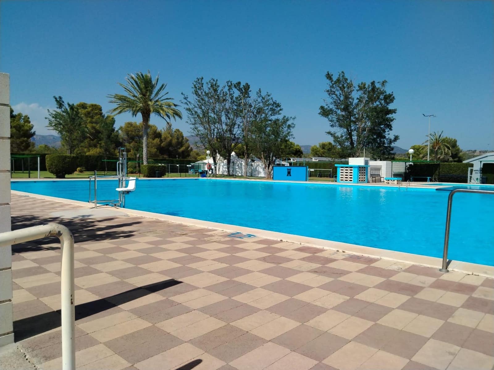 4 chambre Villa/Maison à vendre à Serra avec piscine garage - 499 000 € (Ref: 9990820)