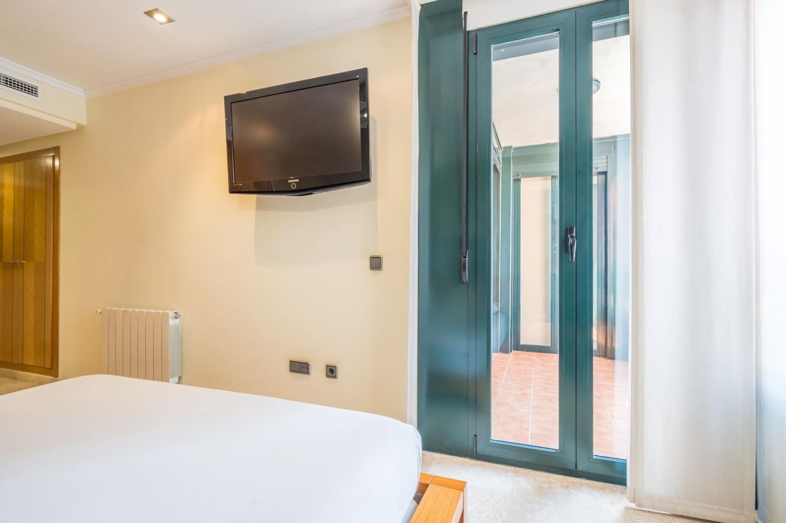 4 quarto Penthouse para venda em Tavernes de la Valldigna com piscina - 240 000 € (Ref: 9998921)